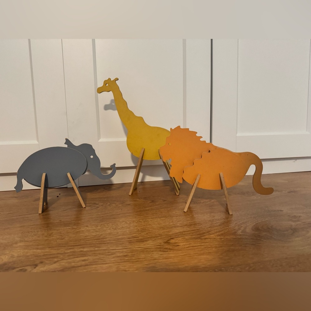Wooden Animal Decor Set - Elephant, Giraffe, Lion